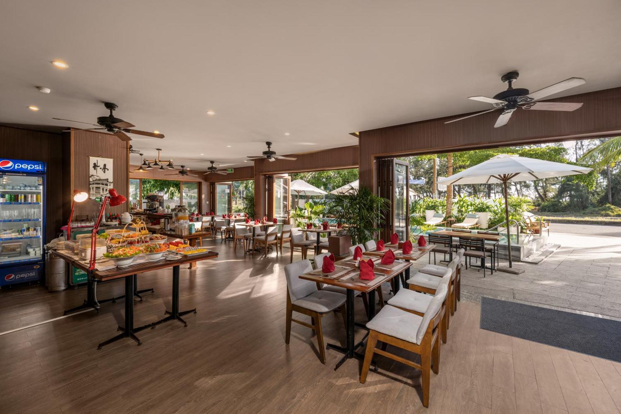 Hoi An Ocean Front Hotel מראה חיצוני תמונה